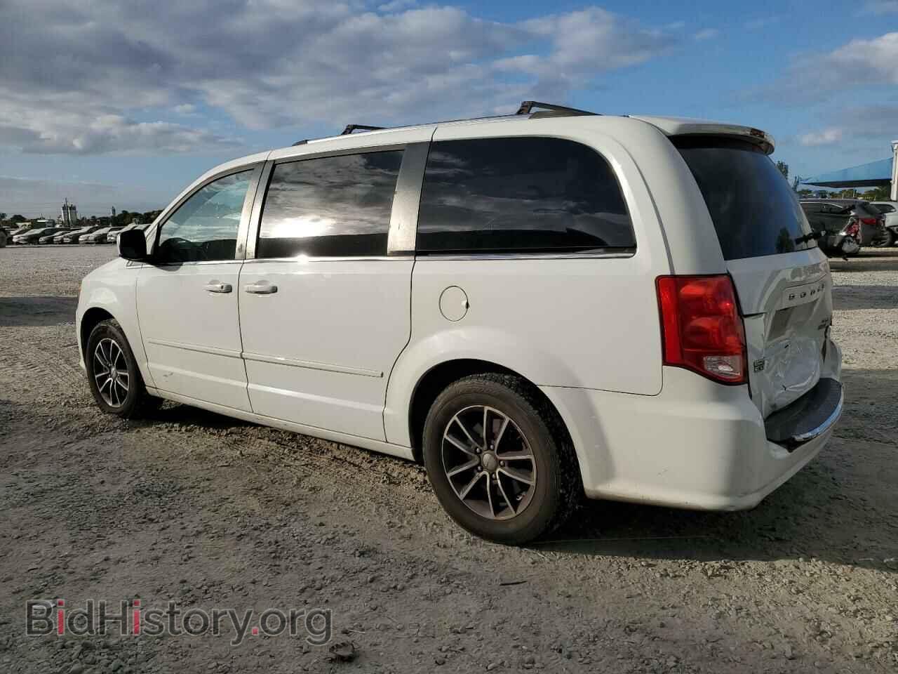 2017 DODGE CARAVAN - VIN: 2C4RDGCG0HR749587 - Photo 2