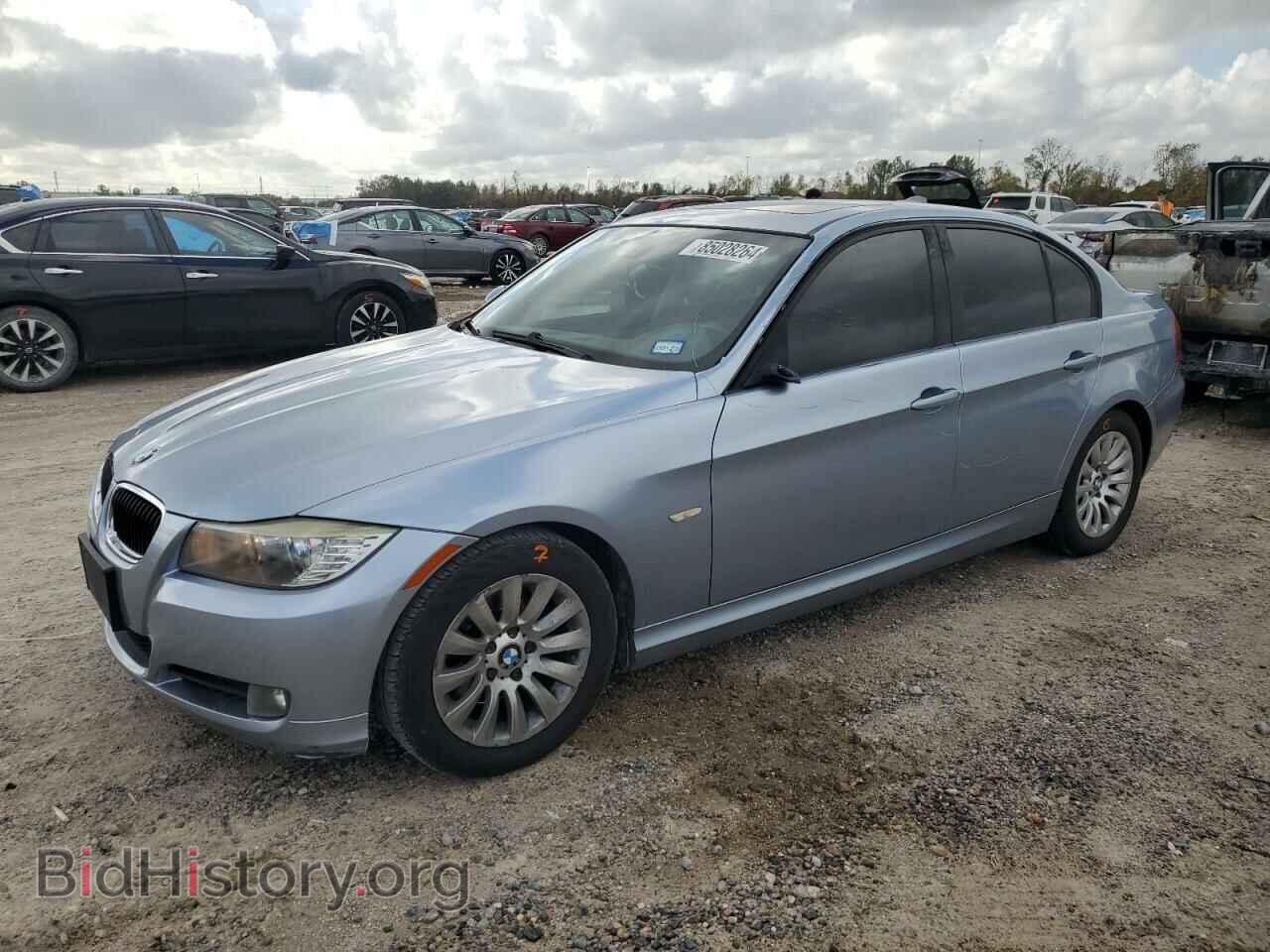 Фотография WBAPH77599NM28308 - BMW 3 SERIES 2009