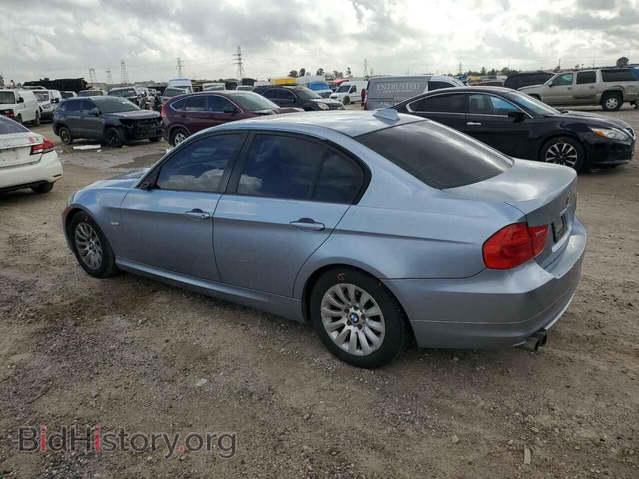 2009 BMW 3 SERIES - VIN: WBAPH77599NM28308 - Фото 2