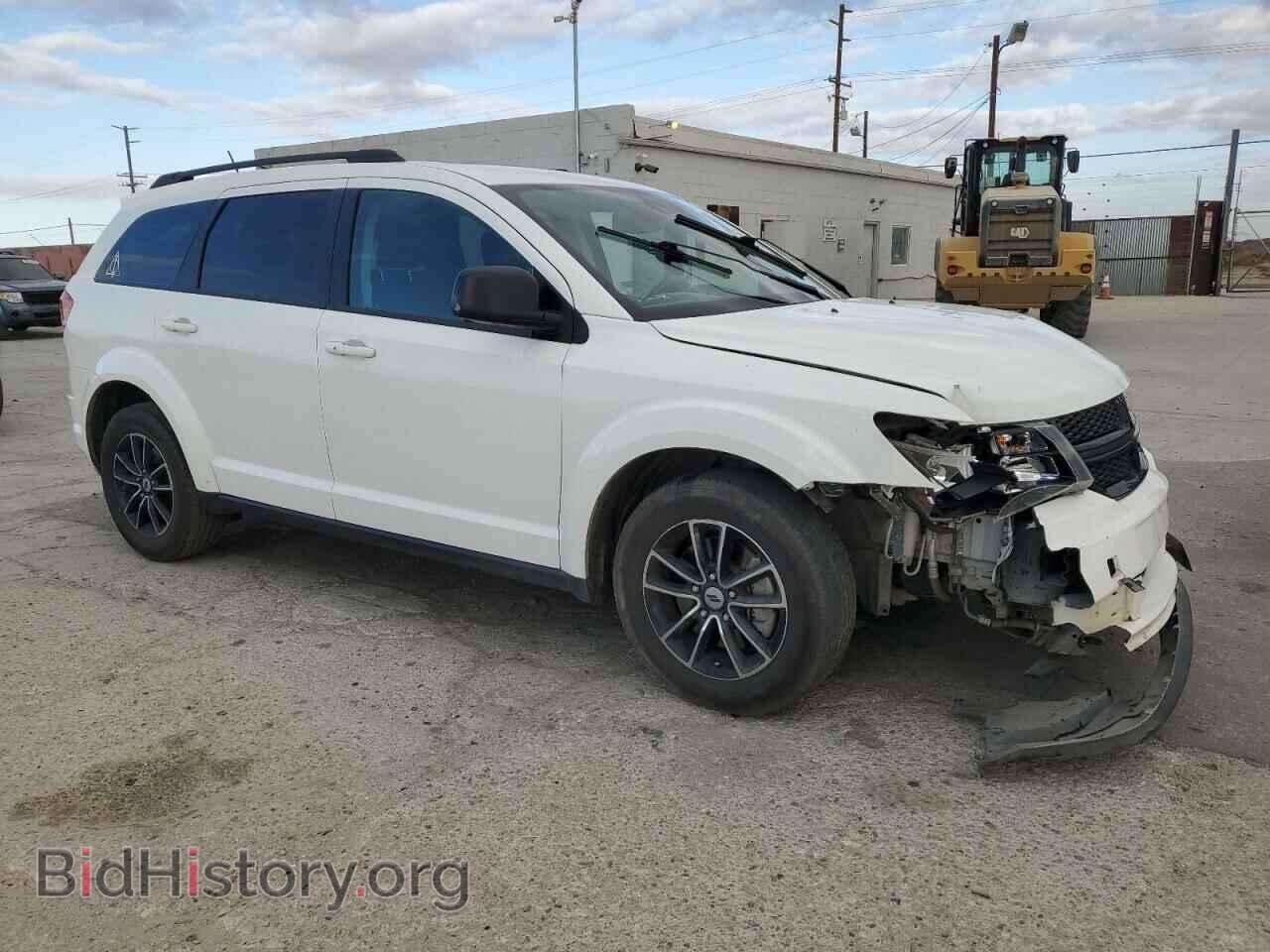 2018 DODGE JOURNEY - VIN: 3C4PDCAB6JT383838 - Фото 4