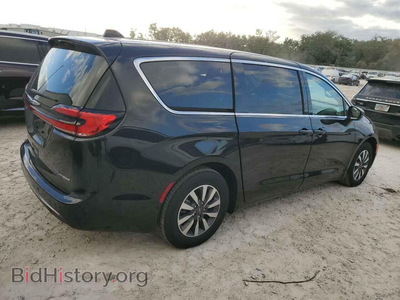 2023 CHRYSLER PACIFICA - VIN: 2C4RC1L77PR584166 - Фото 3