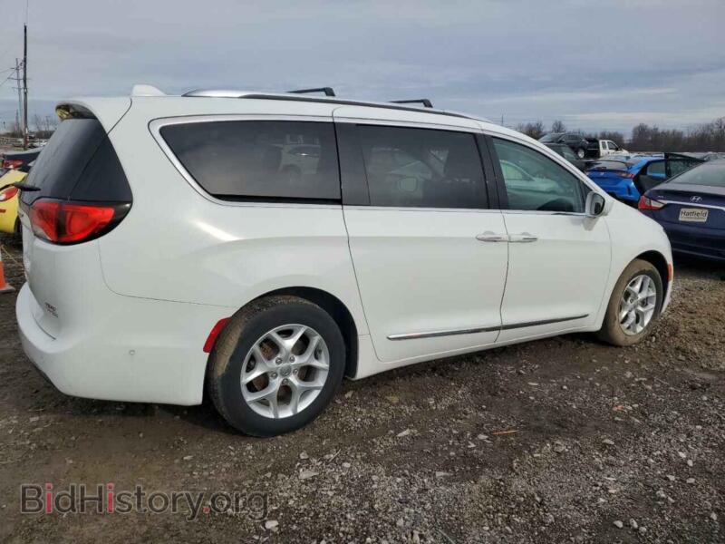 2017 Chrysler PACIFICA (VIN 2C4RC1EG4HR827060) — photo 3 of 13