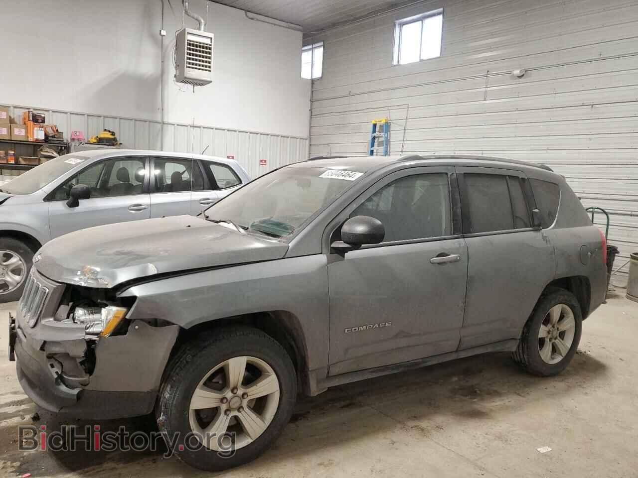 Photo 1J4NF1FB6BD278331 - JEEP COMPASS 2011