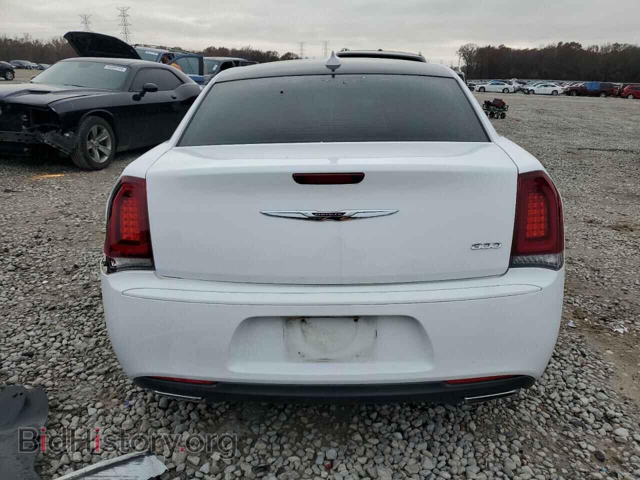 2017 CHRYSLER 300 - VIN: 2C3CCAAG7HH647349 - Фото 6