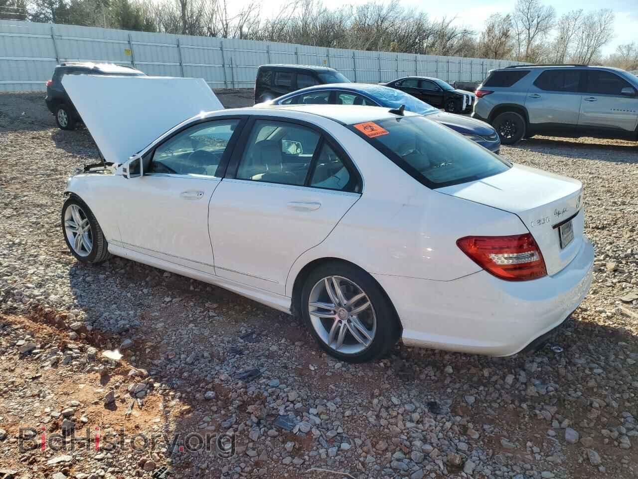 2014 MERCEDES-BENZ C-CLASS - VIN: WDDGF4HB6EA965737 - Фото 2