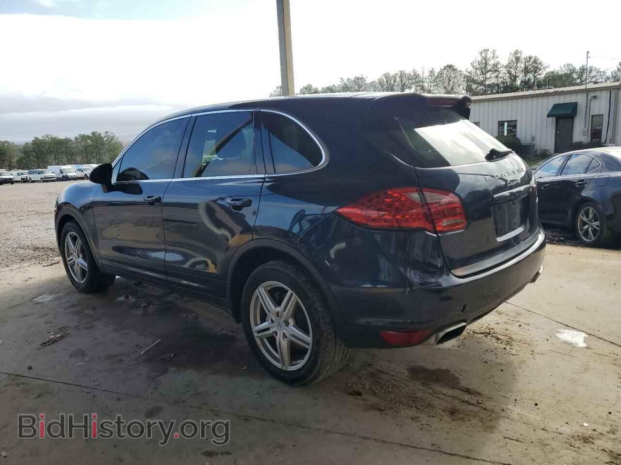 2011 PORSCHE CAYENNE - VIN: WP1AA2A29BLA09504 - Photo 2