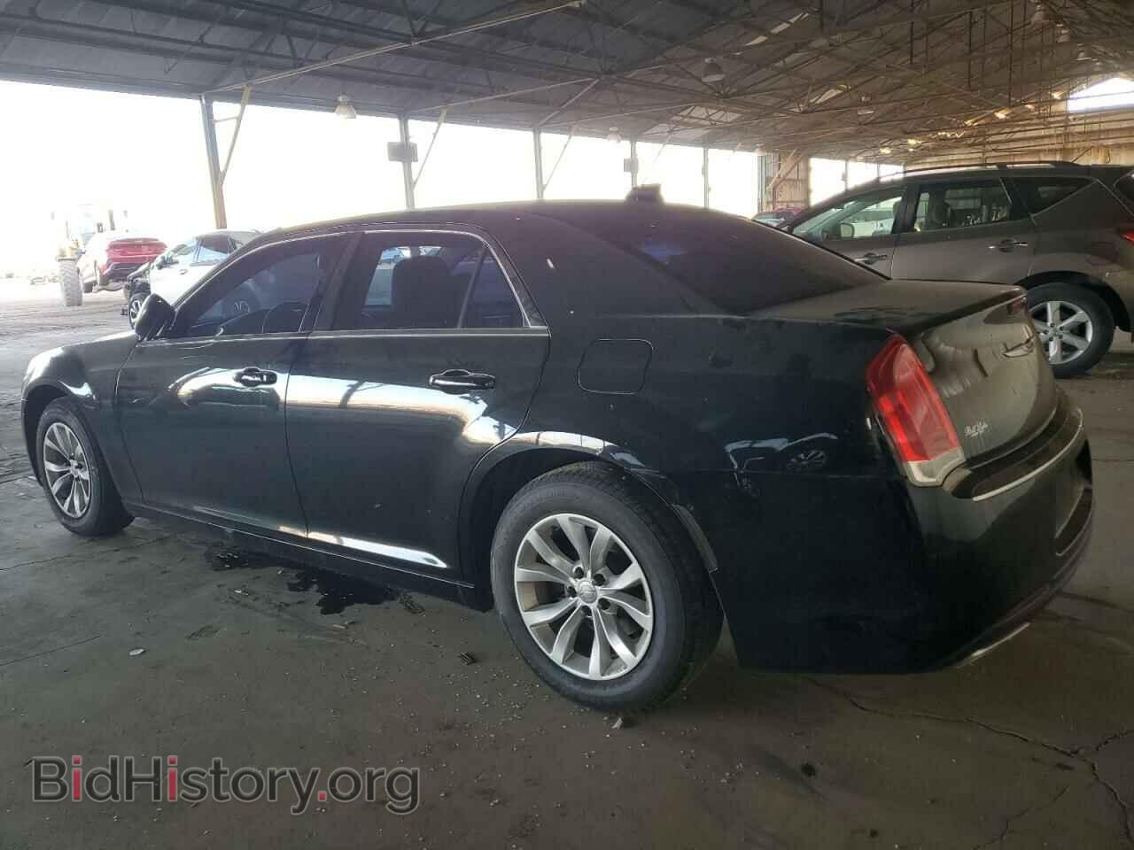 2015 CHRYSLER 300 - VIN: 2C3CCAAG7FH756195 - Фото 2