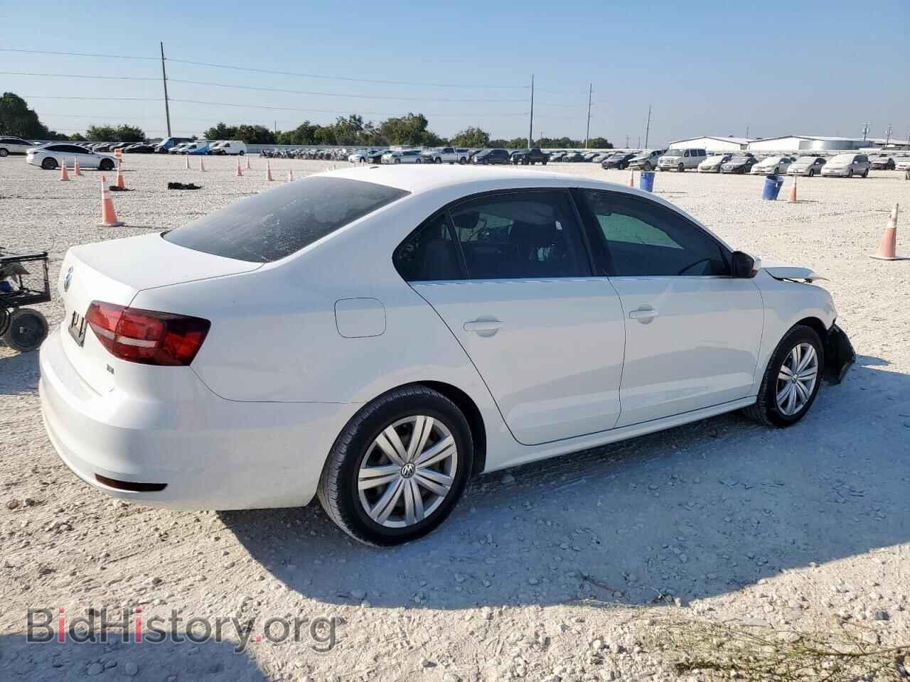 2017 VOLKSWAGEN JETTA - VIN: 3VW2B7AJ3HM380055 - Фото 3