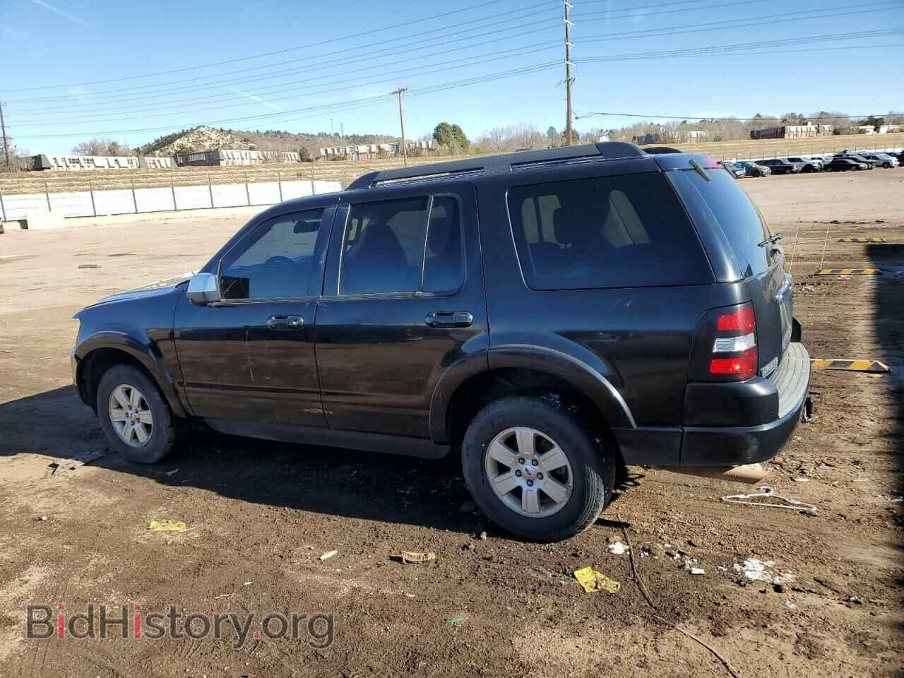 2010 FORD EXPLORER - VIN: 1FMEU7DE0AUB07225 - Фото 2