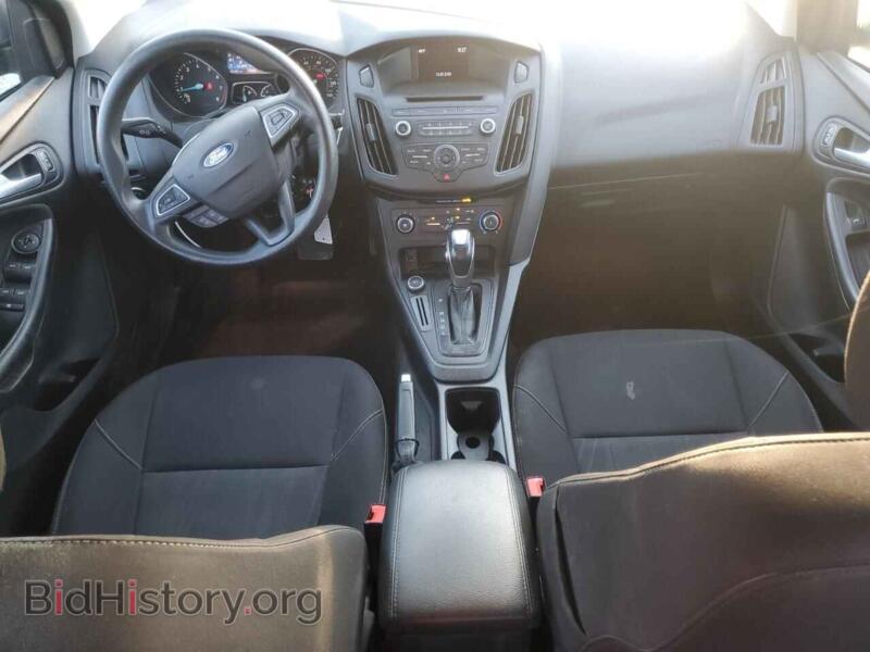 2016 Ford FOCUS (VIN 1FADP3F26GL324804) — фото 8 из 12