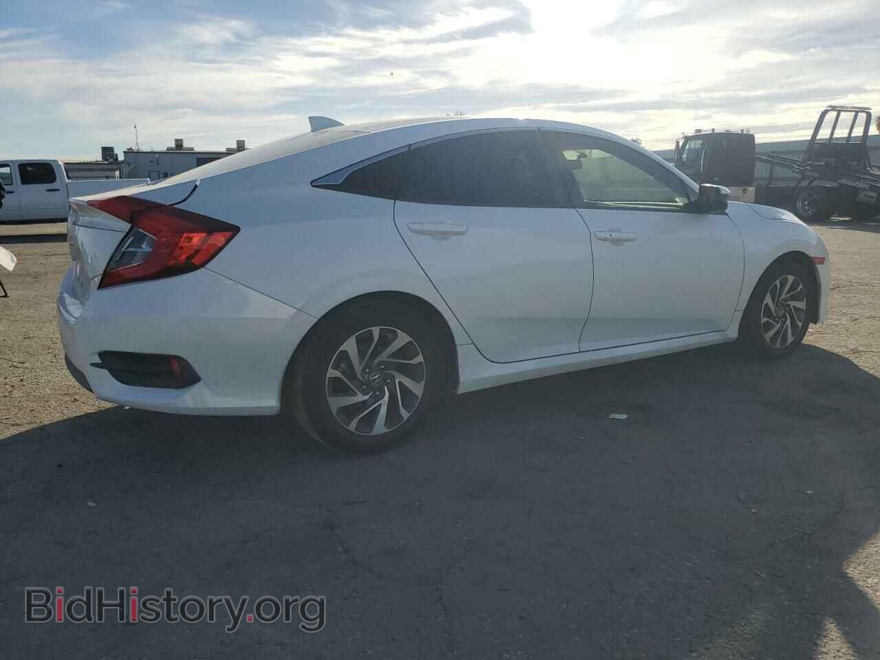 2017 HONDA CIVIC - VIN: 2HGFC2F76HH539605 - Фото 3