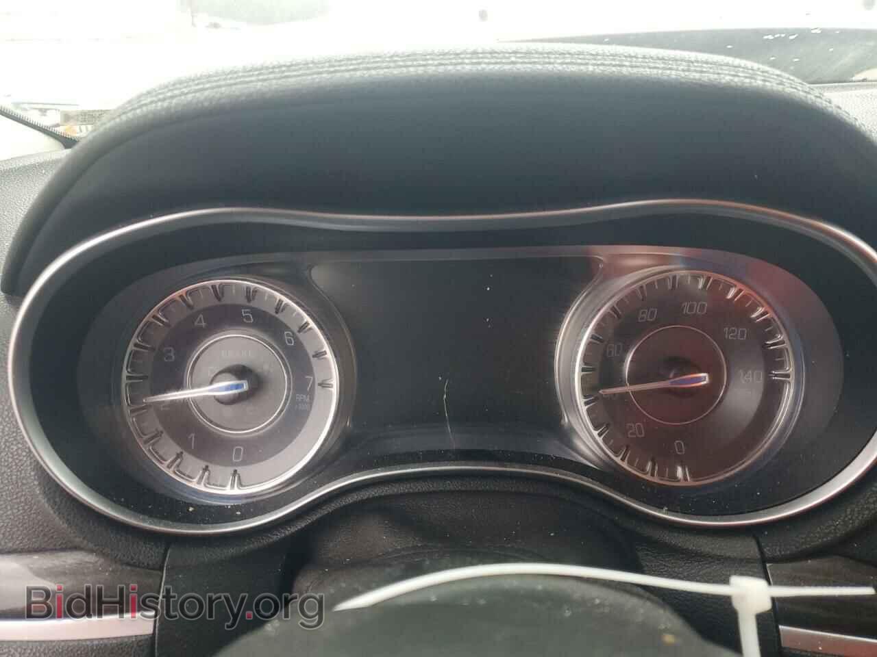 2016 CHRYSLER 300 - VIN: 2C3CCAAG2GH252719 - Фото 9