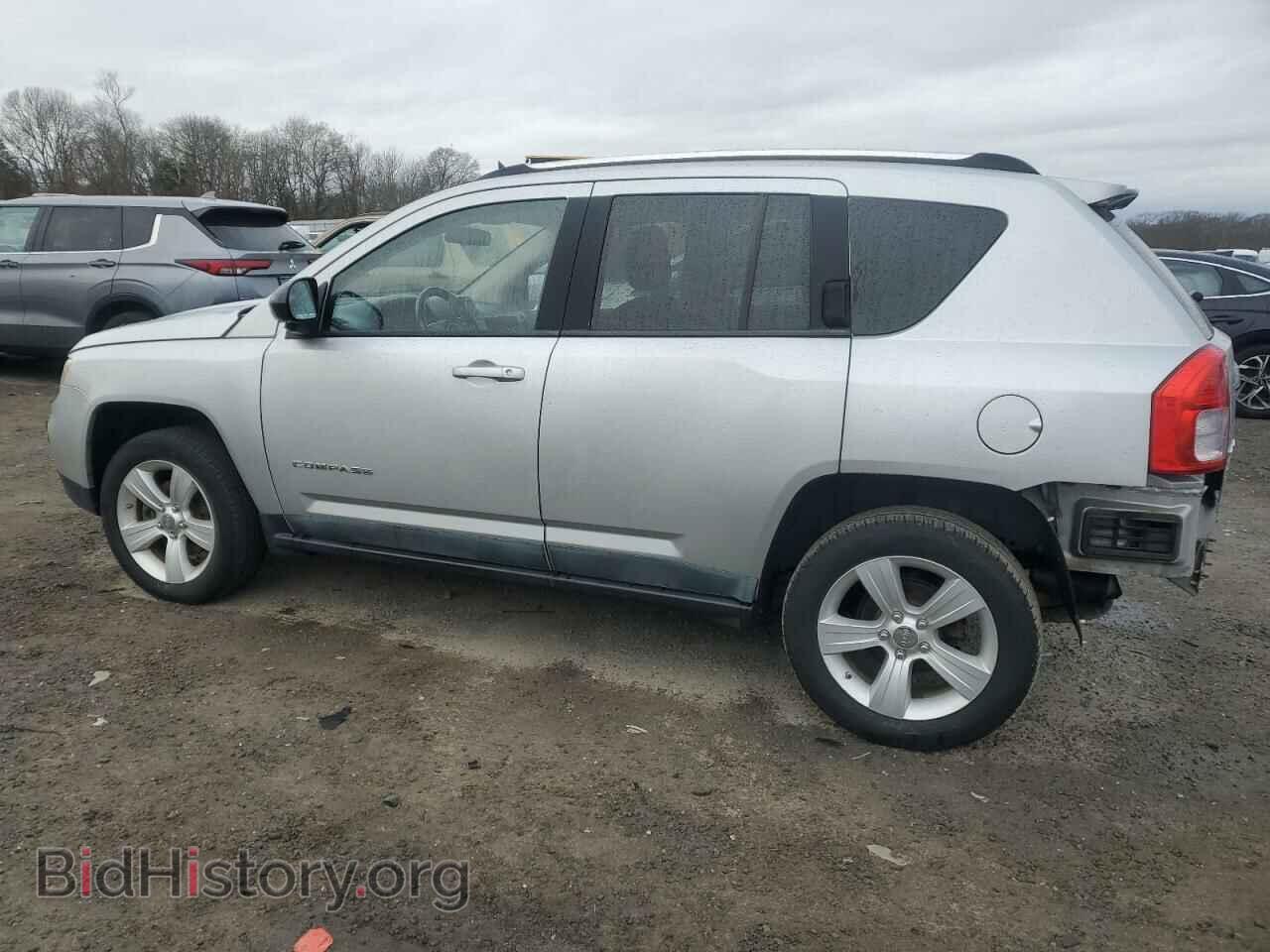 2011 JEEP COMPASS - VIN: 1J4NF1FBXBD215281 - Фото 2