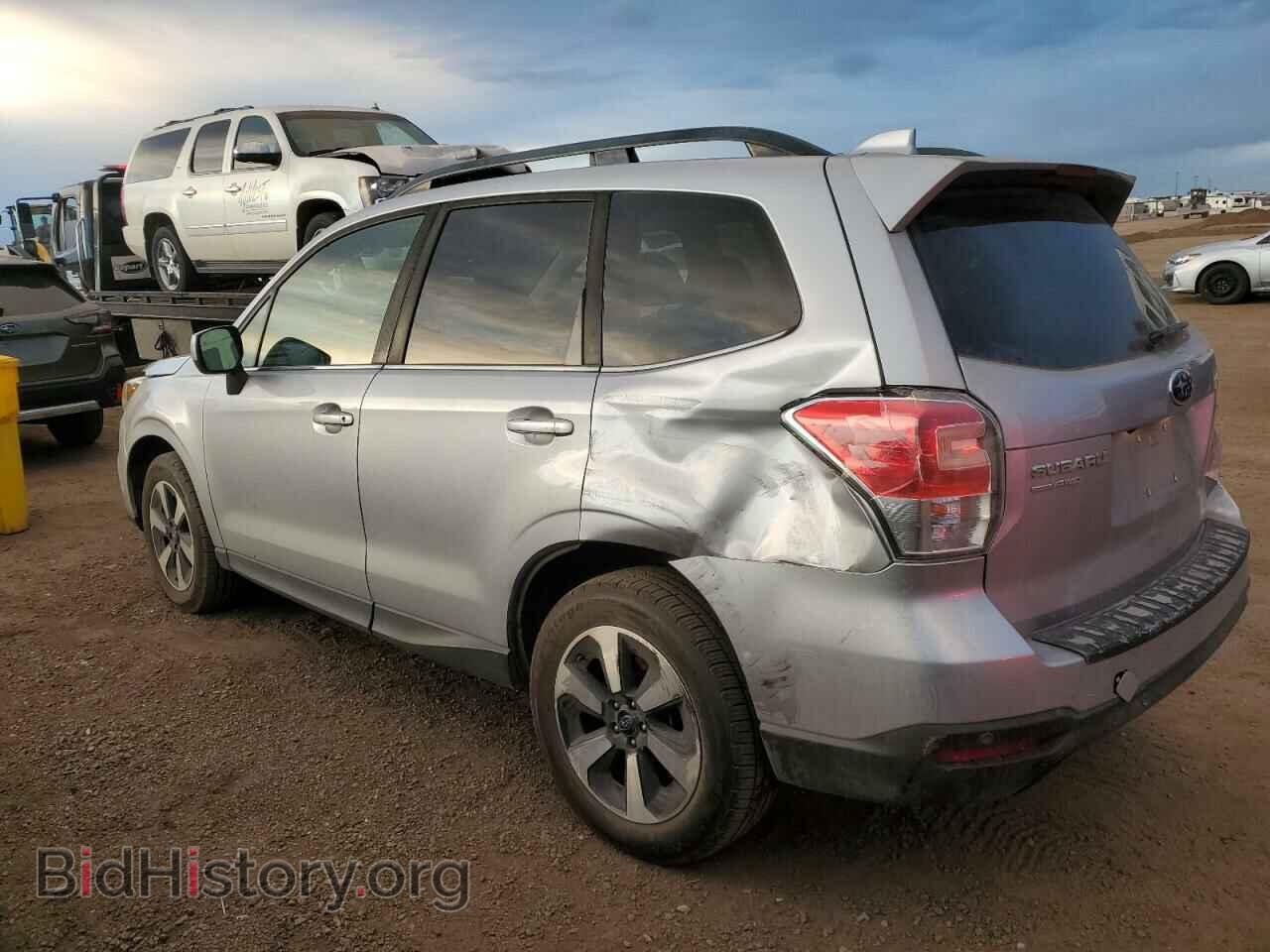2017 SUBARU FORESTER - VIN: JF2SJARC7HH558015 - Фото 2