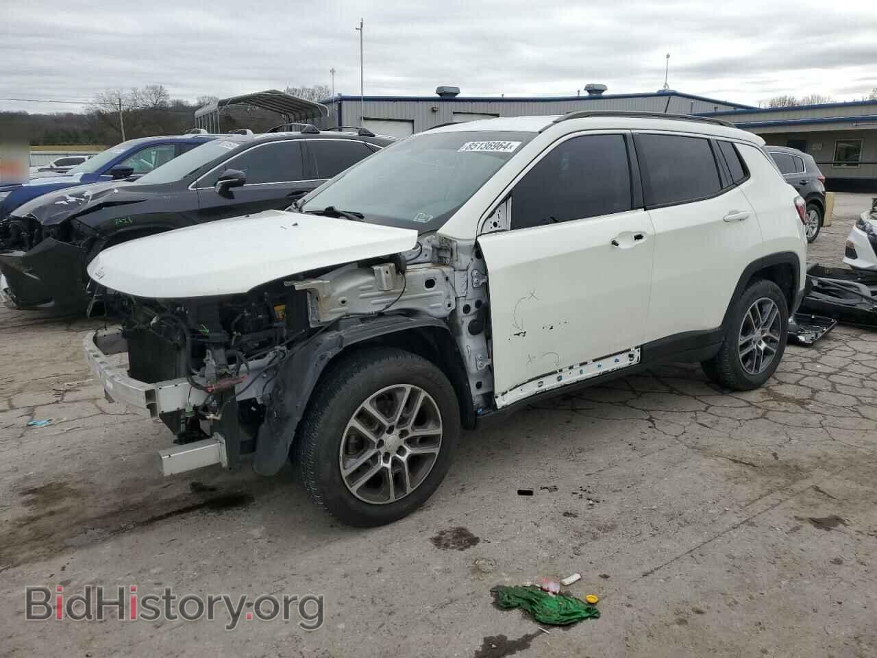 Photo 3C4NJCBB9HT642959 - JEEP COMPASS 2017