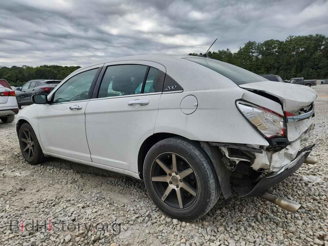 2013 CHRYSLER 200 - VIN: 1C3CCBCG6DN573202 - Фото 2