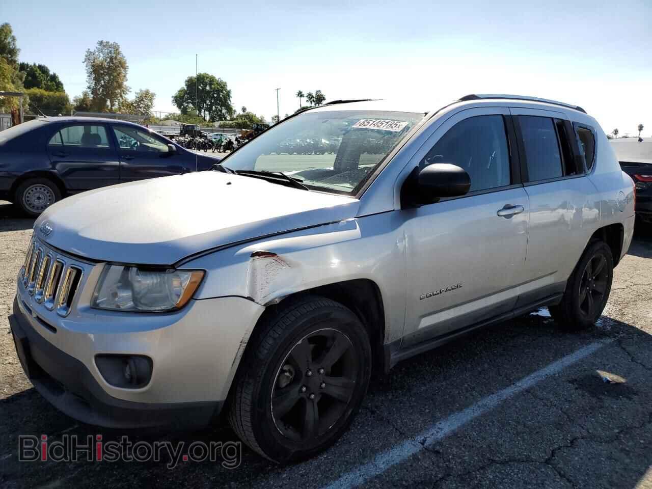Photo 1J4NT1FA3BD260269 - JEEP COMPASS 2011