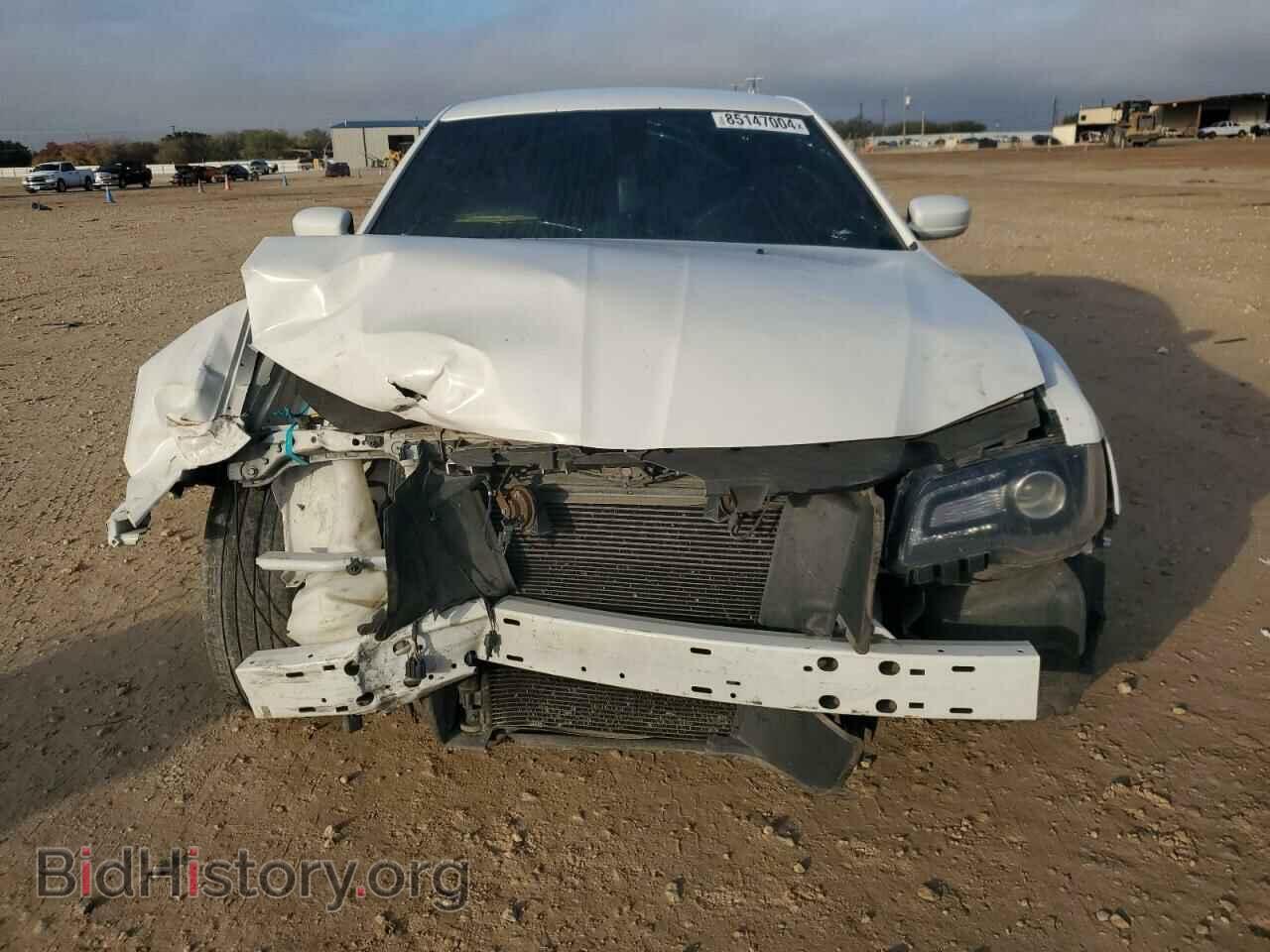 2016 CHRYSLER 300 - VIN: 2C3CCABG1GH243864 - Фото 5