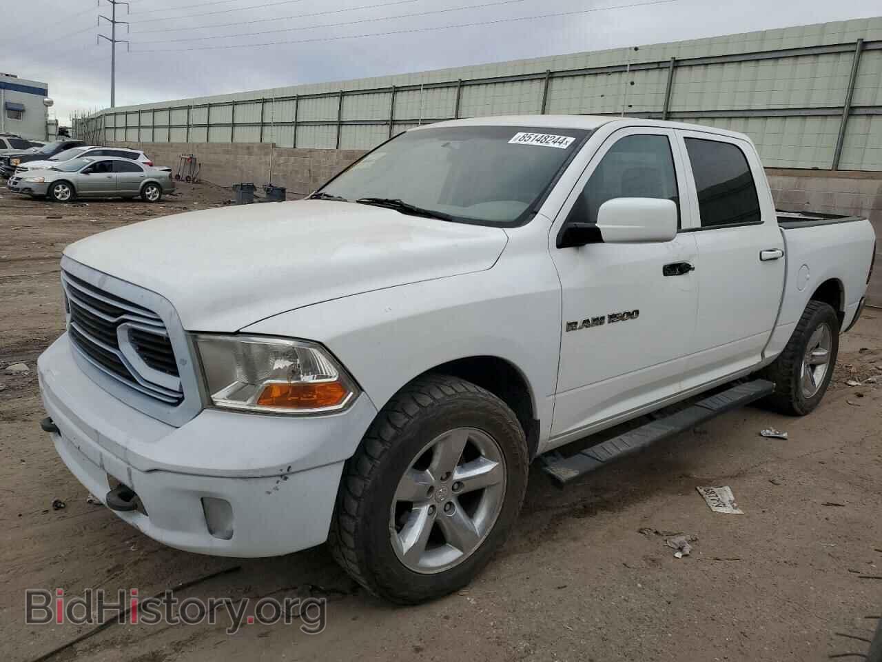 Photo 1D7RV1CPXBS687301 - DODGE All Models 2011