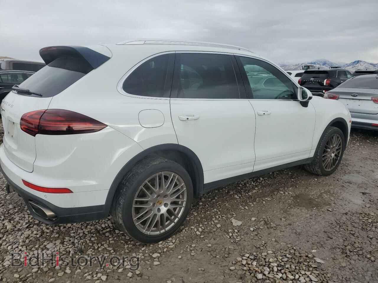 2016 PORSCHE CAYENNE - VIN: WP1AA2A21GLA05017 - Photo 3
