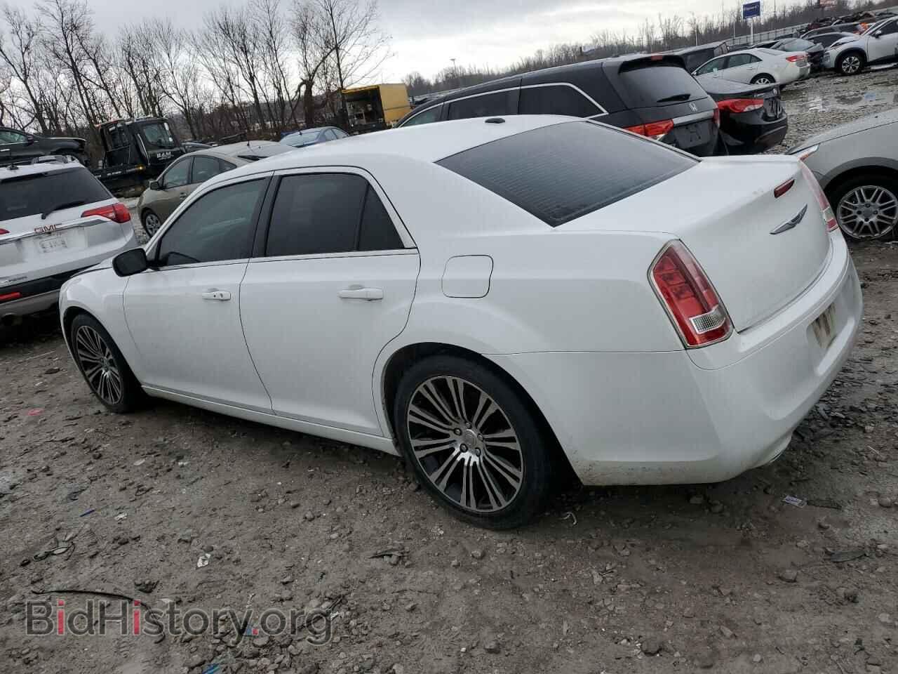2014 CHRYSLER 300 - VIN: 2C3CCABG5EH138757 - Фото 2