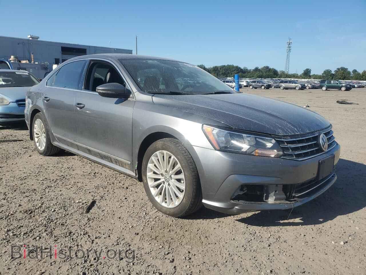 2017 VOLKSWAGEN PASSAT - VIN: 1VWBT7A38HC043350 - Фото 4