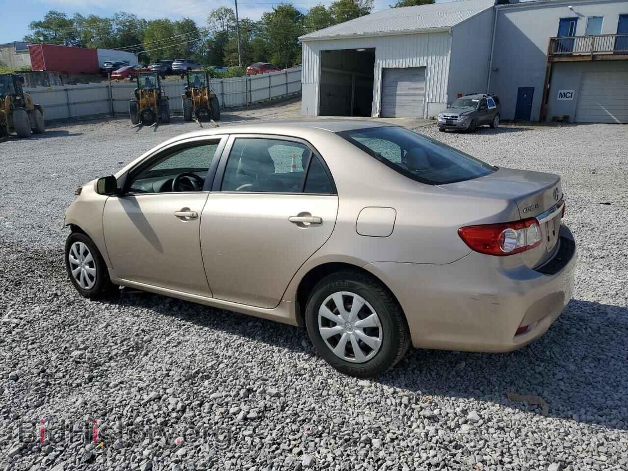 2011 TOYOTA COROLLA - VIN: 2T1BU4EEXBC652349 - Photo 2
