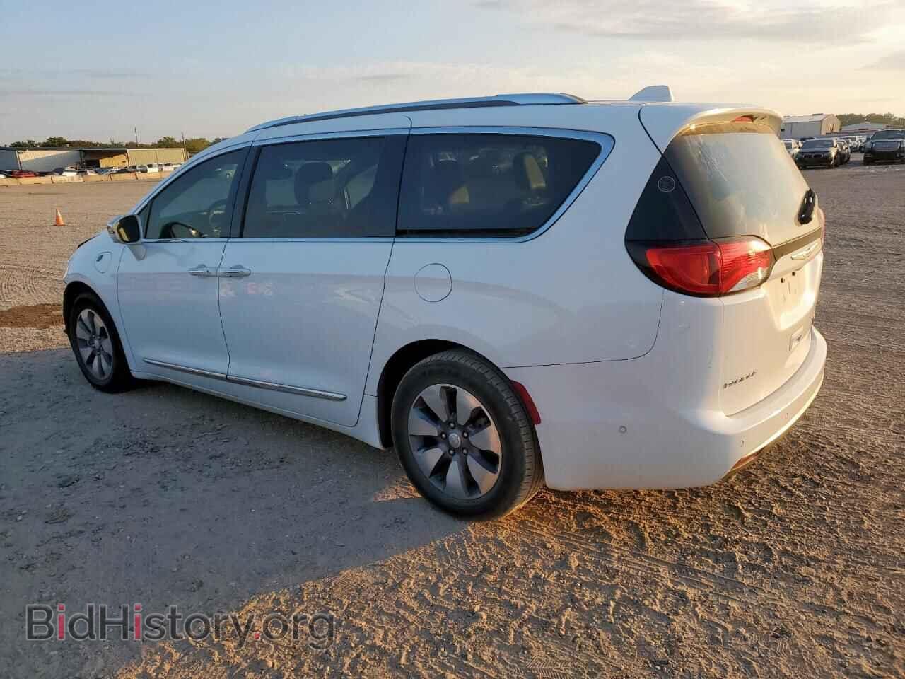 2018 CHRYSLER PACIFICA - VIN: 2C4RC1N76JR105143 - Фото 2
