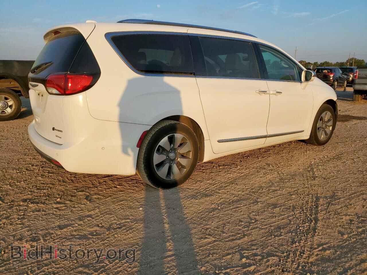 2018 CHRYSLER PACIFICA - VIN: 2C4RC1N76JR105143 - Фото 3