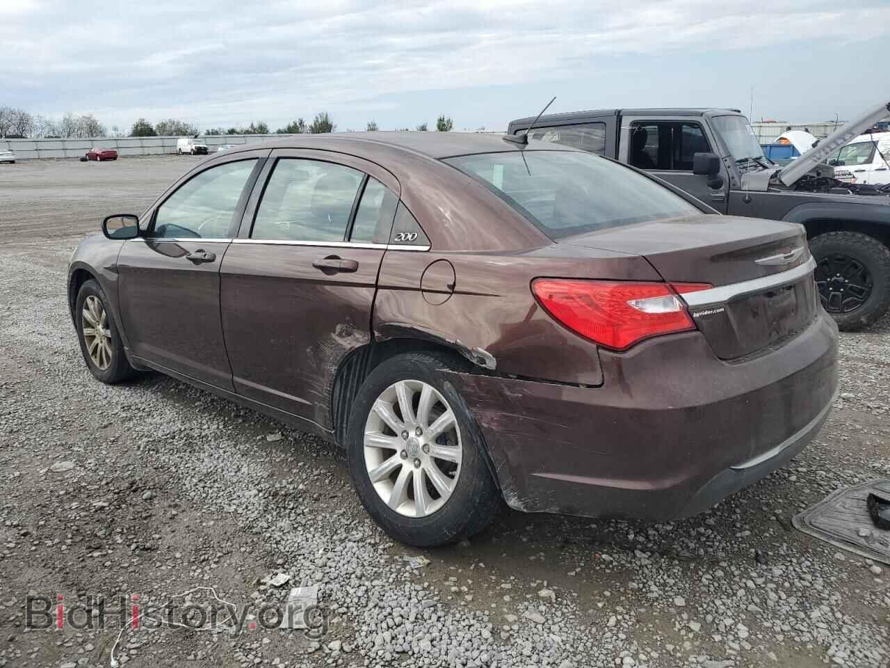 2013 CHRYSLER 200 - VIN: 1C3CCBBB0DN592527 - Фото 2