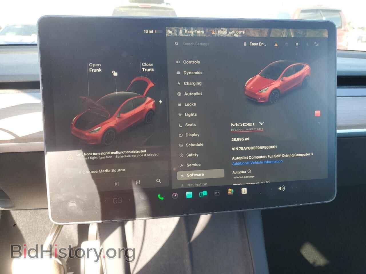 2022 TESLA MODEL Y - VIN: 7SAYGDEF9NF560601 - Photo 9