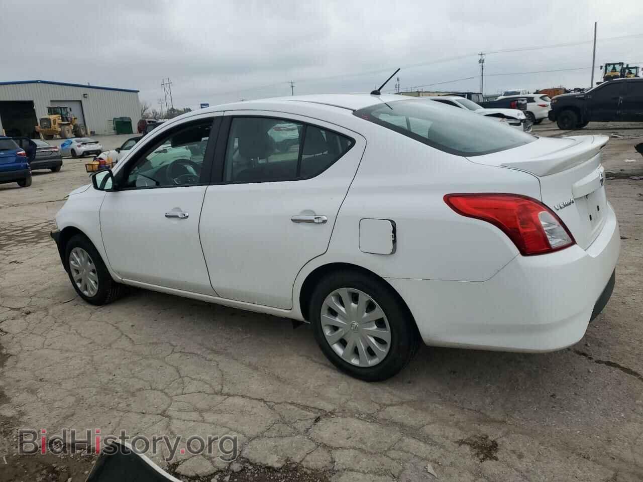 2019 NISSAN VERSA - VIN: 3N1CN7AP3KL869302 - Фото 2