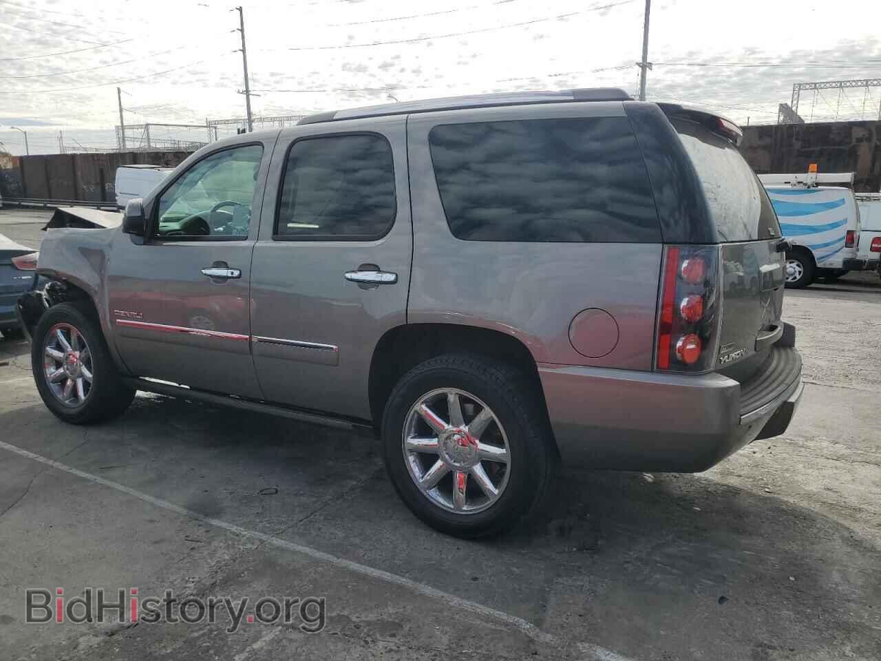 2012 GMC YUKON - VIN: 1GKS1EEF2CR212855 - Photo 2