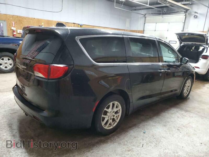 2017 Chrysler PACIFICA (VIN 2C4RC1DG2HR723555) — photo 3 of 13