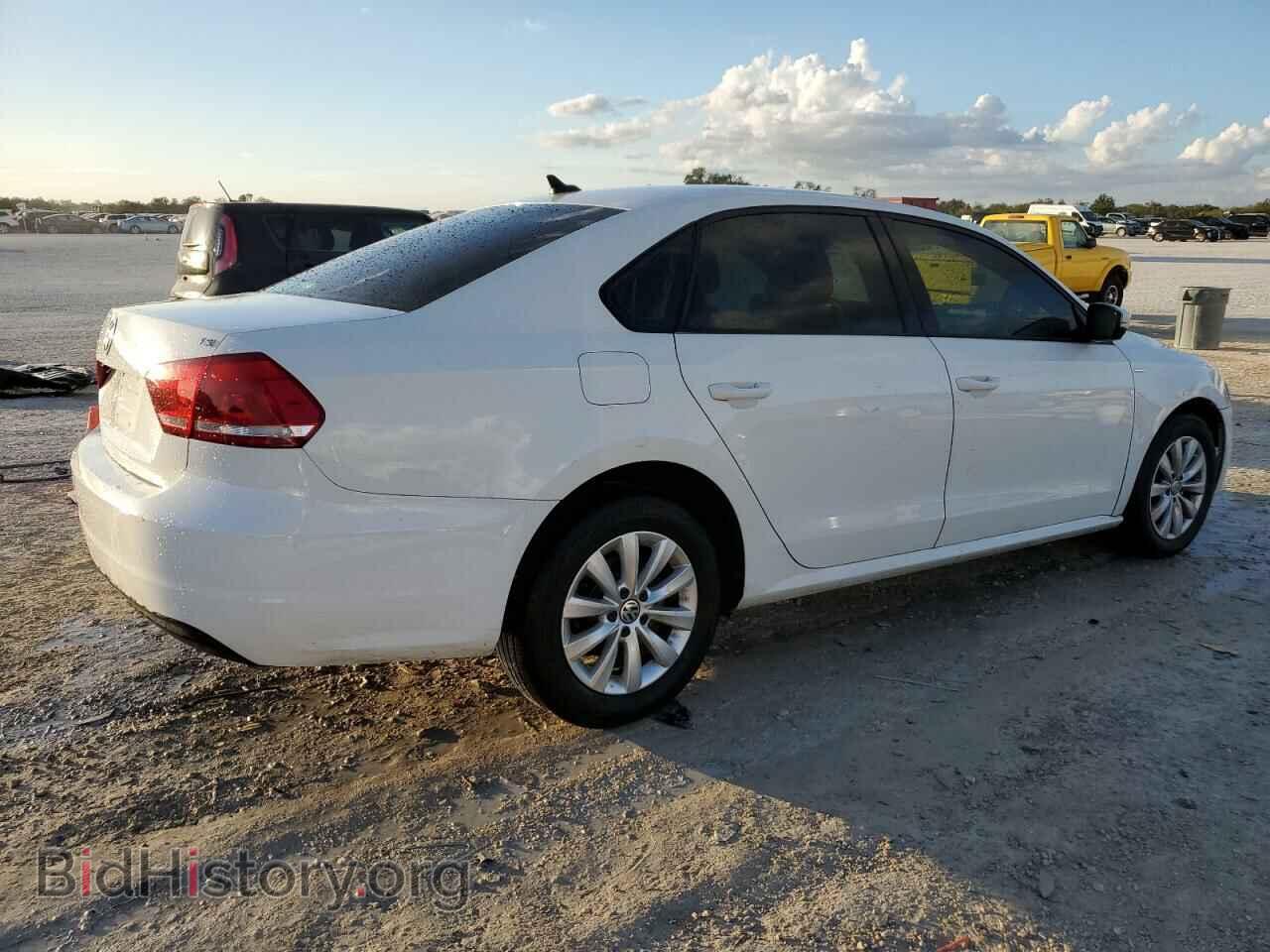 2015 VOLKSWAGEN PASSAT - VIN: 1VWAT7A39FC082196 - Фото 3