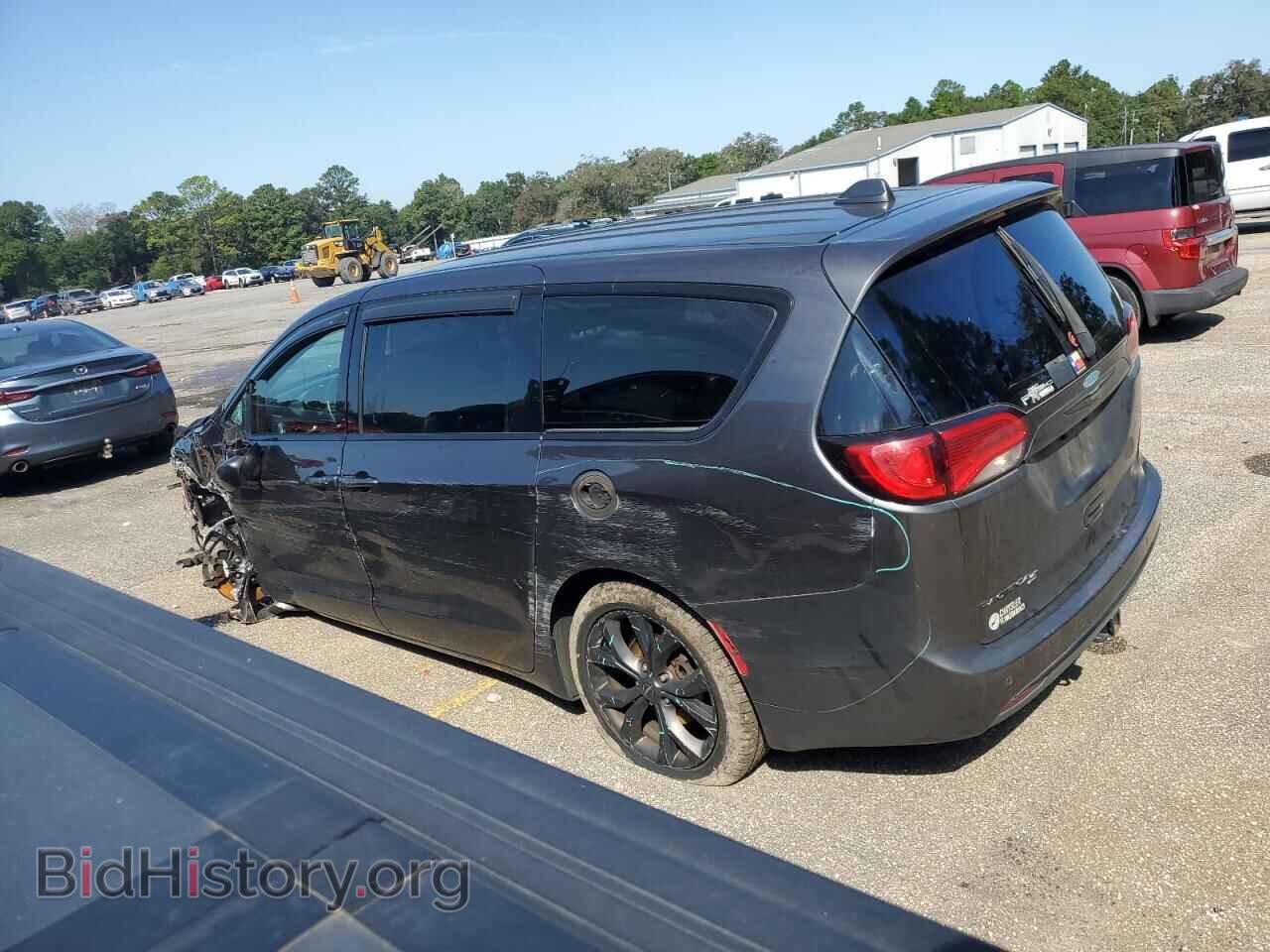 2019 CHRYSLER PACIFICA - VIN: 2C4RC1FG5KR681368 - Фото 2