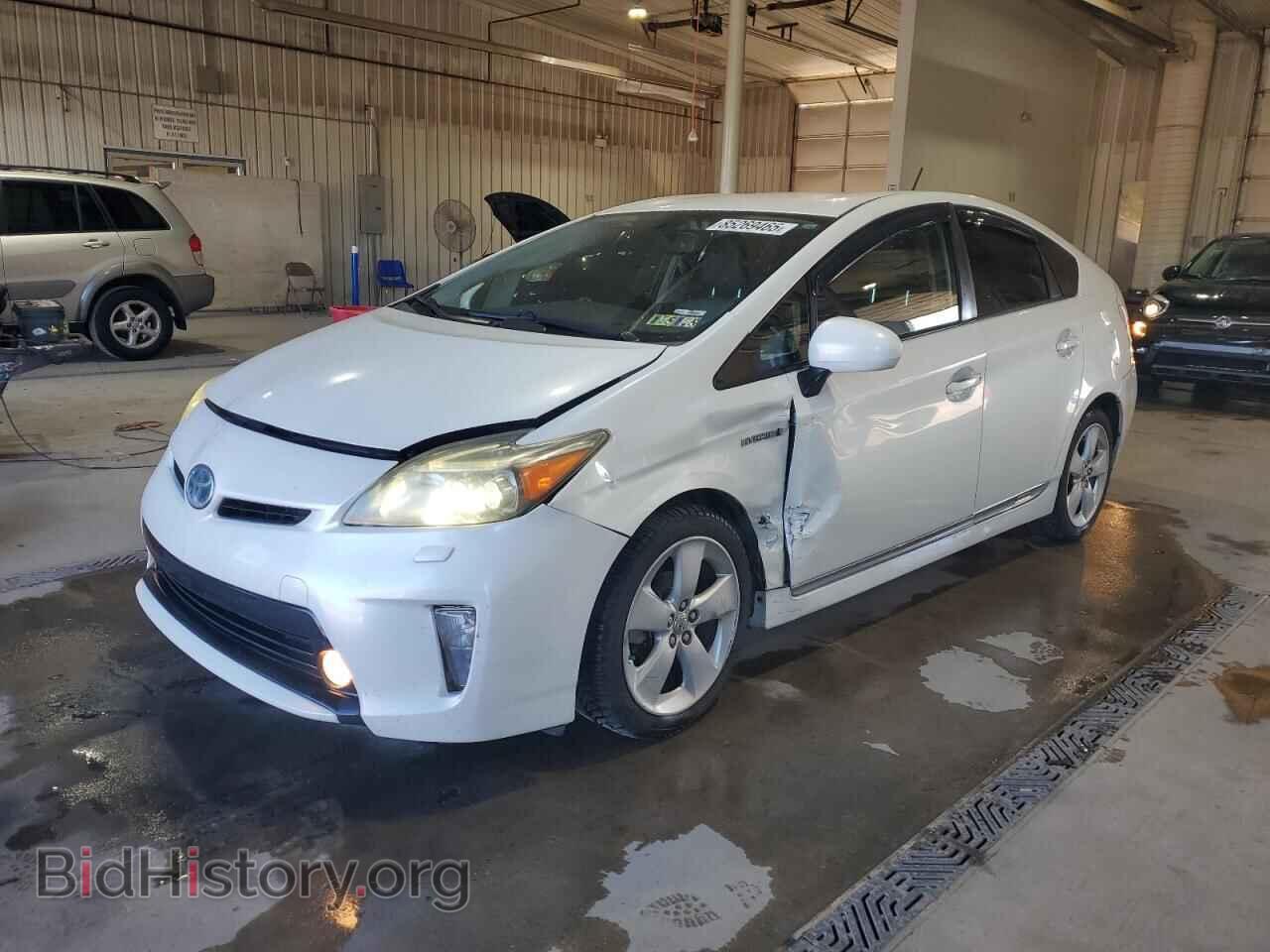 Фотография JTDKN3DU2D1697986 - TOYOTA PRIUS 2013