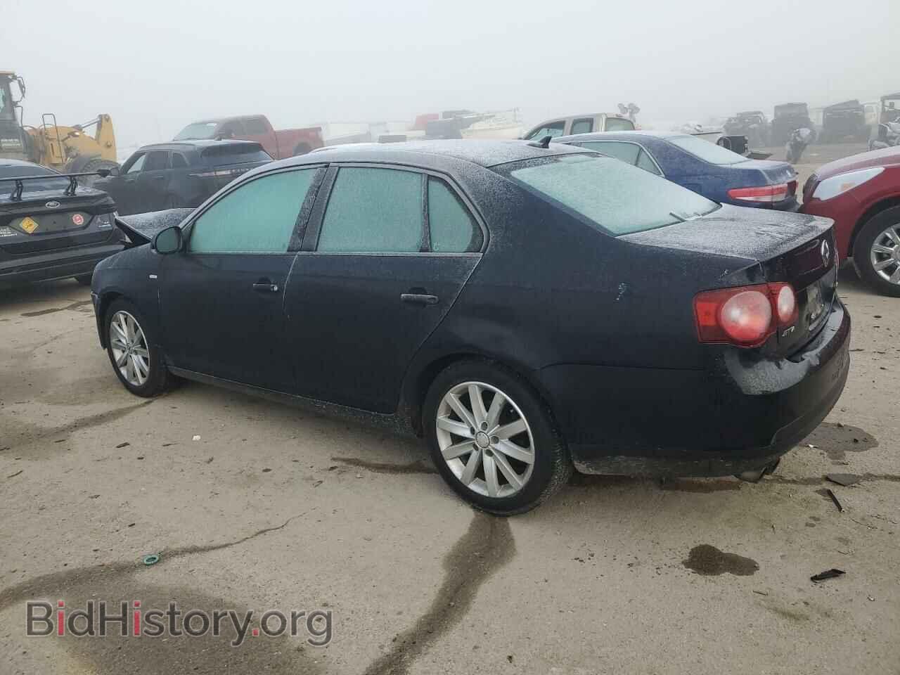 2010 VOLKSWAGEN JETTA - VIN: 3VWRA7AJ2AM152880 - Фото 2