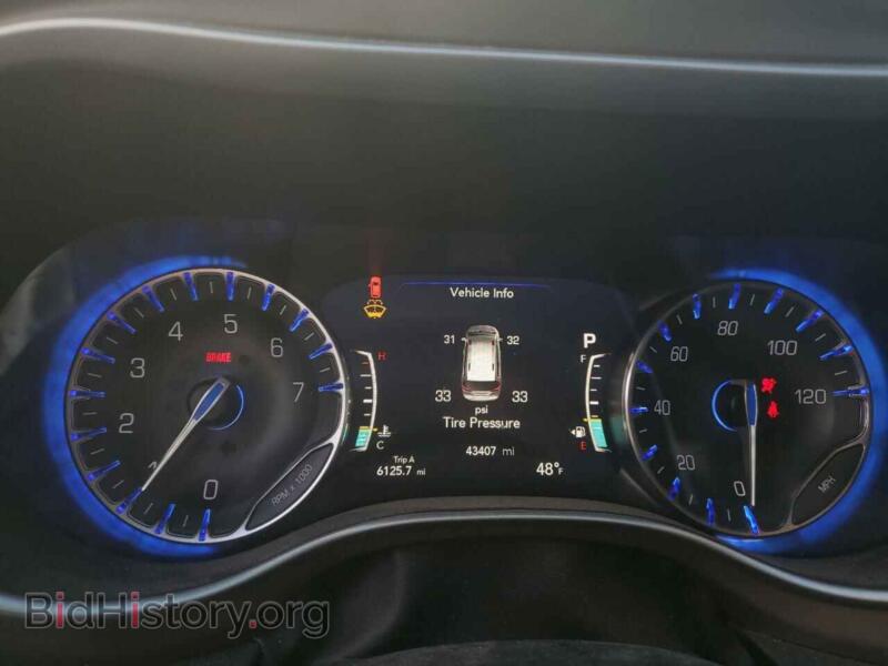 2019 Chrysler PACIFICA (VIN 2C4RC1BG3KR655776) — photo 9 of 13