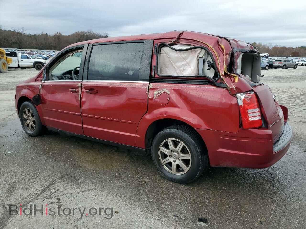 2010 CHRYSLER MINIVAN - VIN: 2A4RR2D17AR330196 - Photo 2