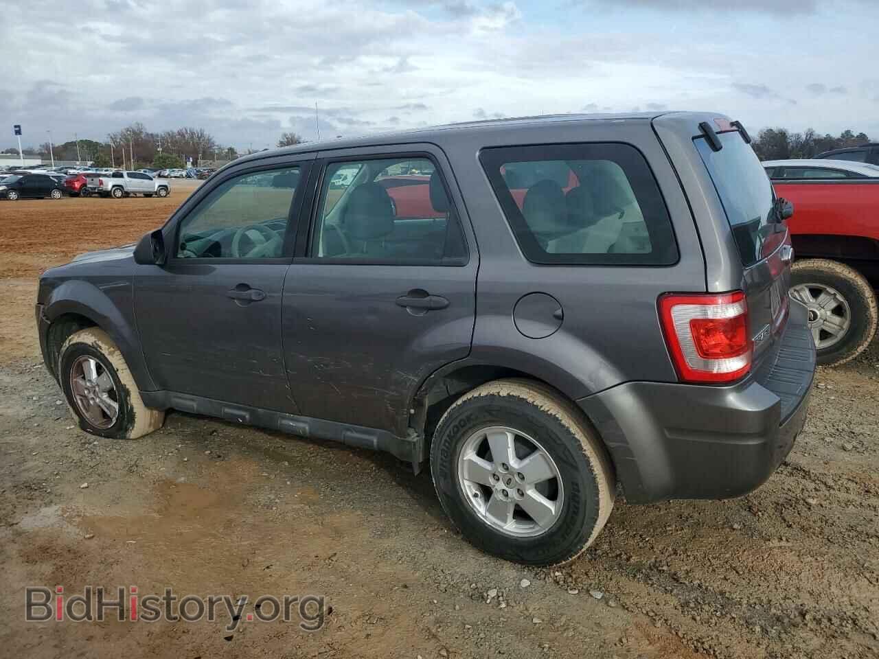 2011 FORD ESCAPE - VIN: 1FMCU0C70BKC42882 - Фото 2