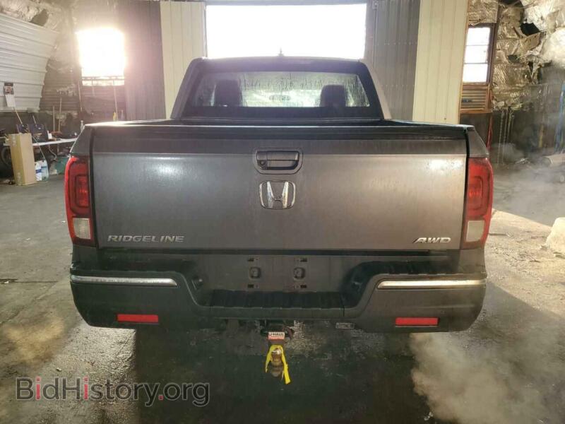 2017 Honda RIDGELINE (VIN 5FPYK3F5XHB007141) — photo 6 of 12