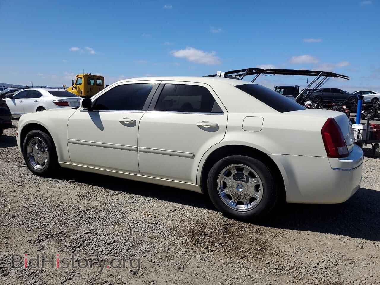 2006 CHRYSLER 300 - VIN: 2C3KA53G86H384128 - Фото 2