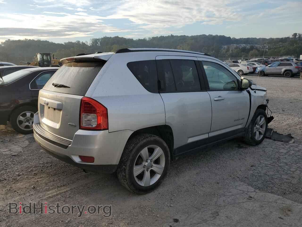 2011 JEEP COMPASS - VIN: 1J4NT1FA7BD267483 - Фото 3