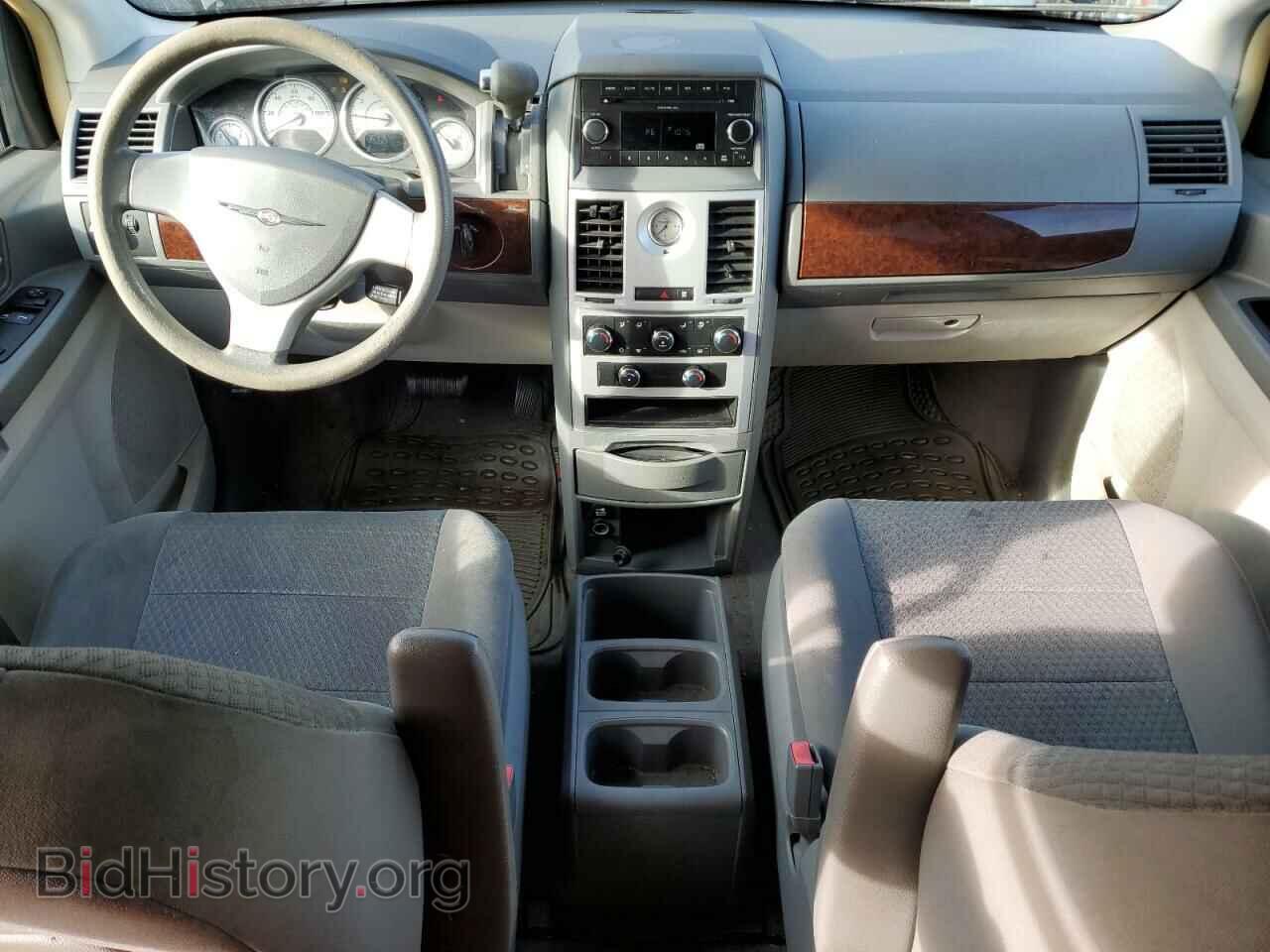 2010 CHRYSLER MINIVAN - VIN: 2A4RR2D12AR357256 - Фото 8