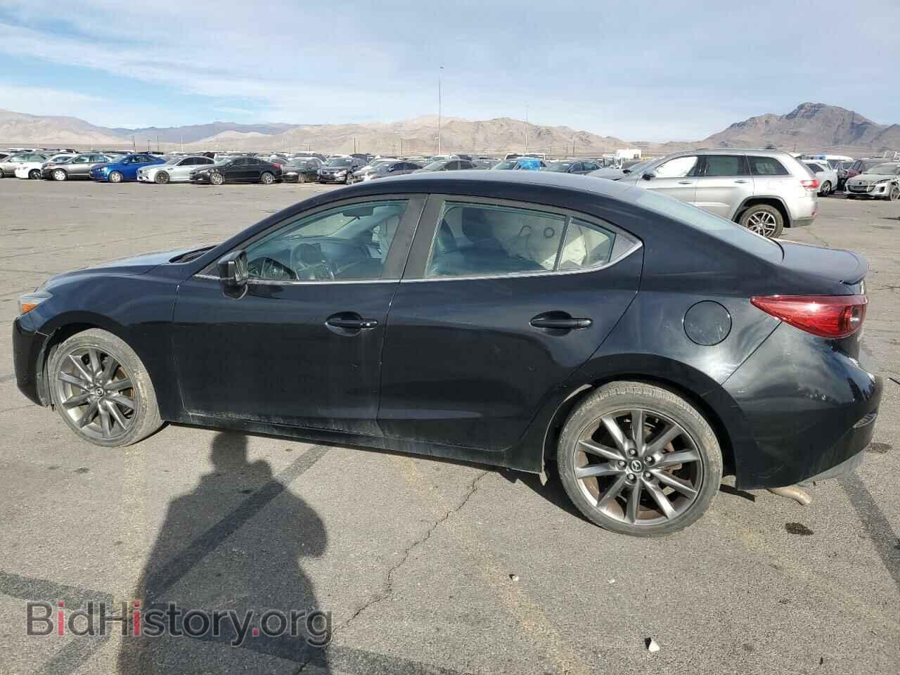 2018 MAZDA 3 - VIN: 3MZBN1V39JM203340 - Фото 2
