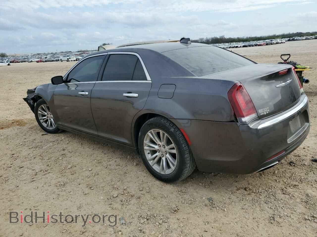 2017 CHRYSLER 300 - VIN: 2C3CCAEG1HH570813 - Фото 2