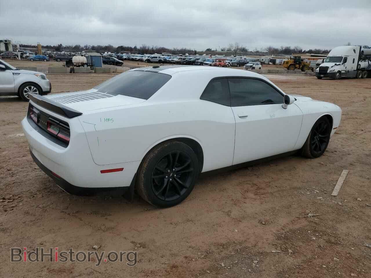 2018 DODGE CHALLENGER - VIN: 2C3CDZAG2JH305938 - Фото 3