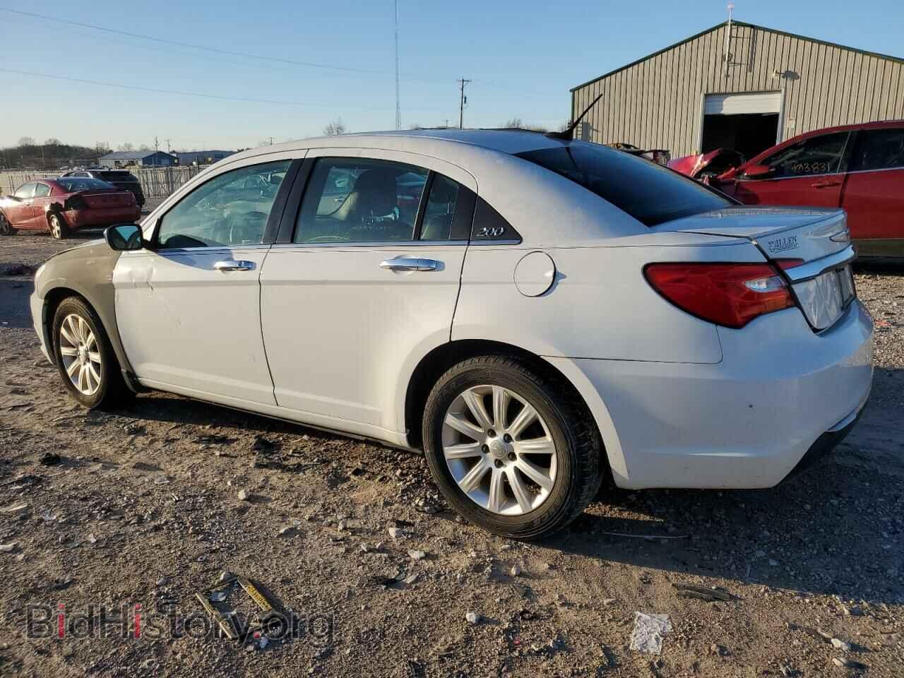 2013 CHRYSLER 200 - VIN: 1C3CCBCG7DN575282 - Фото 2