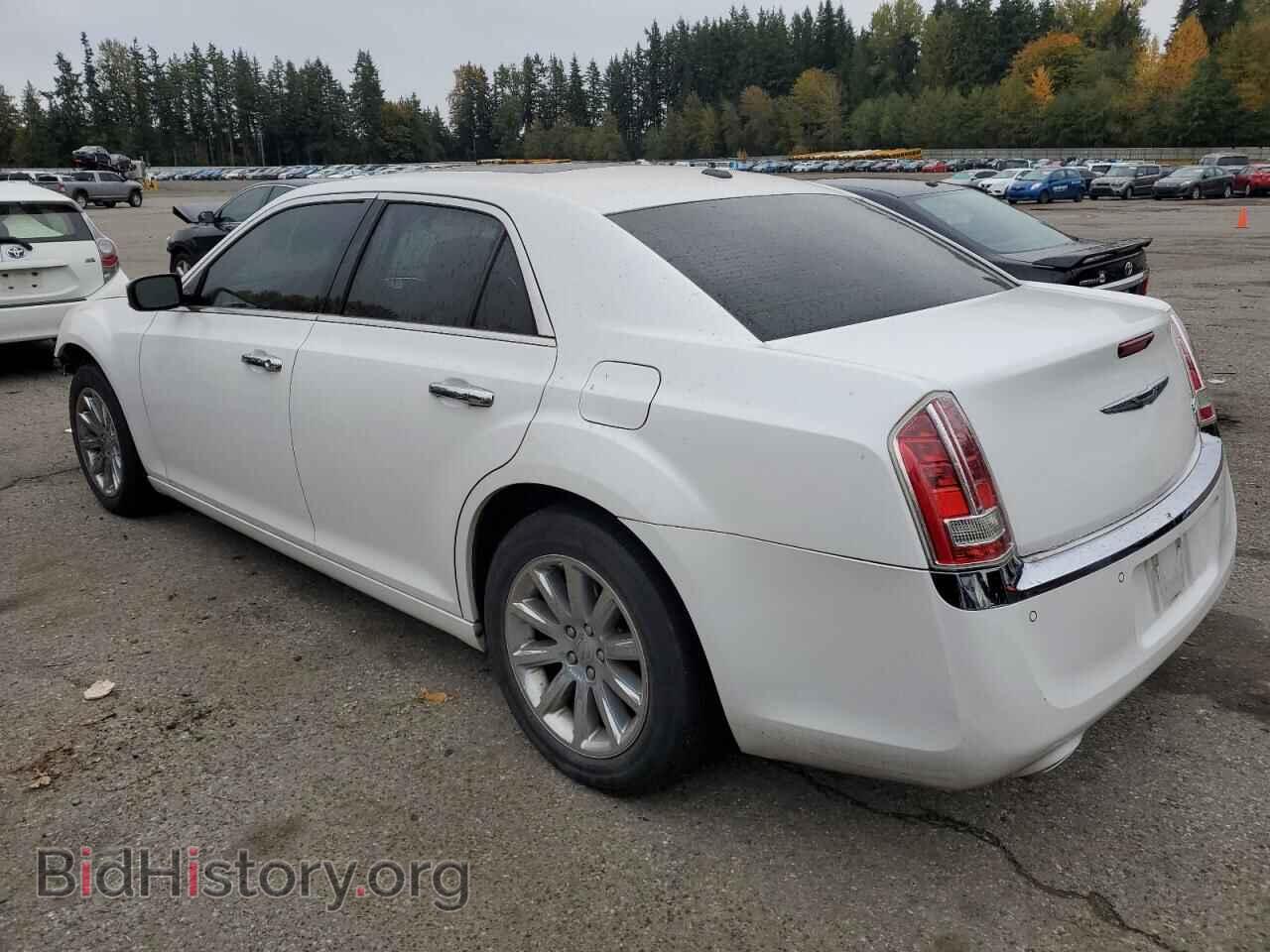 2011 CHRYSLER 300 - VIN: 2C3CA6CT5BH531457 - Фото 2